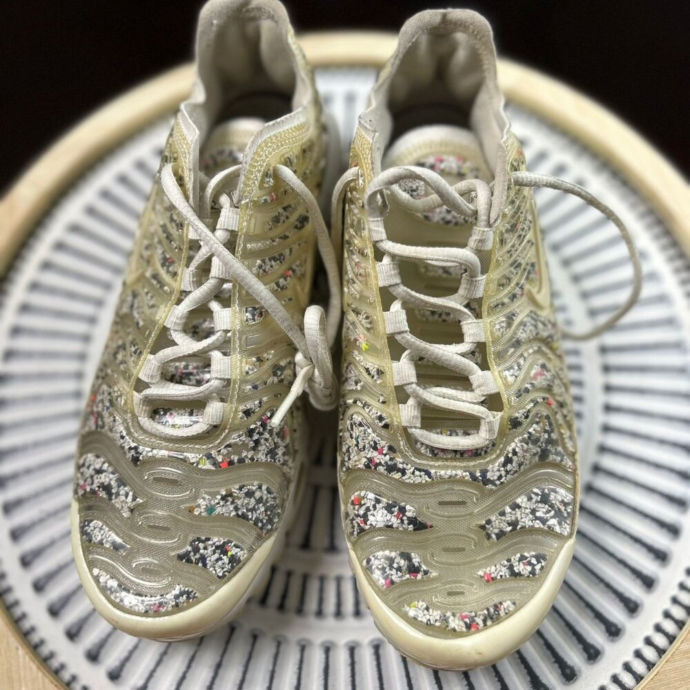 Nike Air Max Plus Phantom Silver Womens Size 7 Running Shoes Sneakers AR0970-002
